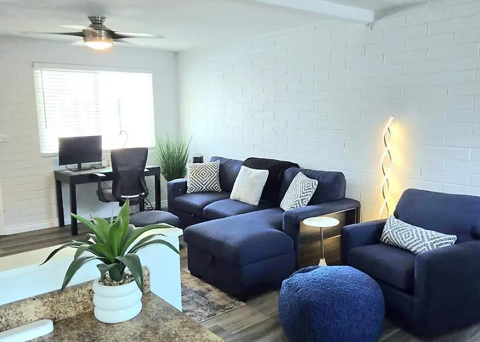 Apartment Stylish Modern In Midtown, Phoenix