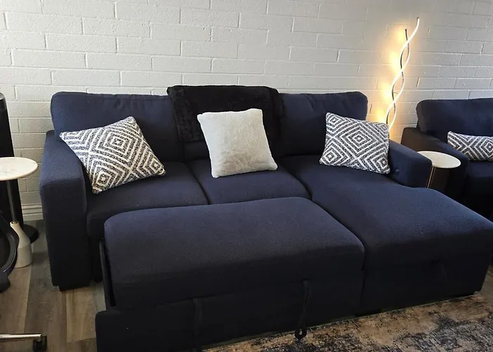 Apartment Stylish Modern In Midtown,