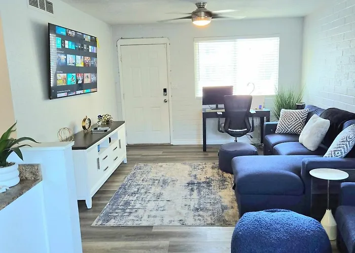 Stylish Modern In Midtown,