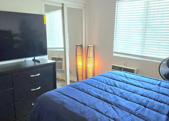 Stylish Modern In Midtown, Apartment Phoenix