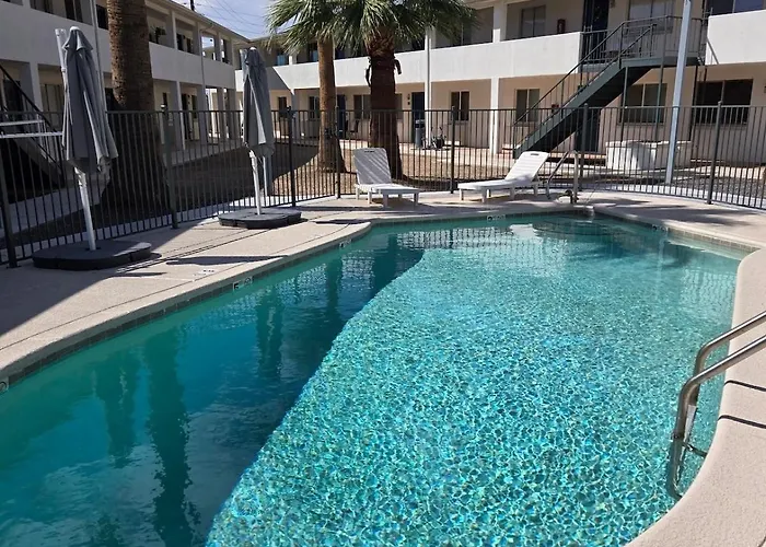 Stylish Modern In Midtown, Apartment Phoenix